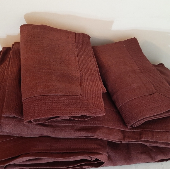 *Hotel Embroidered king Linen duvet cover & 2 Standard shams WINE MSRP $6… - Picture 2 of 16
